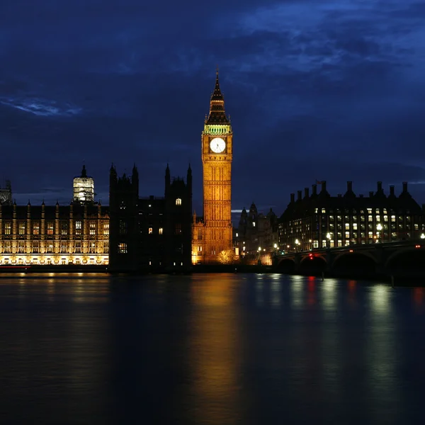 Pałac Westminster w nocy — Zdjęcie stockowe