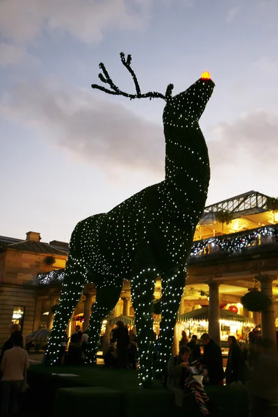 2013 年，伦敦的圣诞装饰，考文特花园 — 图库照片