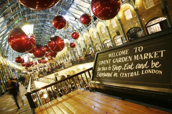 2013, Londen Kerstdecoratie, covent garden — Stockfoto