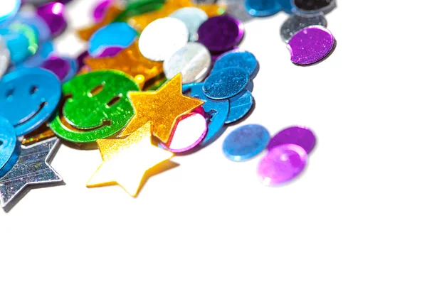 Färgglada isolerade konfetti bakgrund med guldstjärnor — Stockfoto
