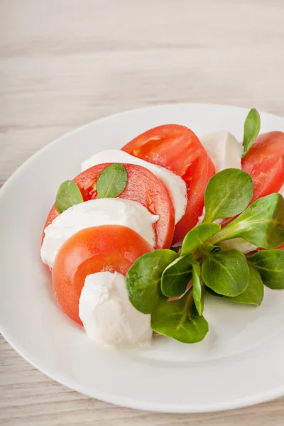 Salada de caprese fresca — Fotografia de Stock