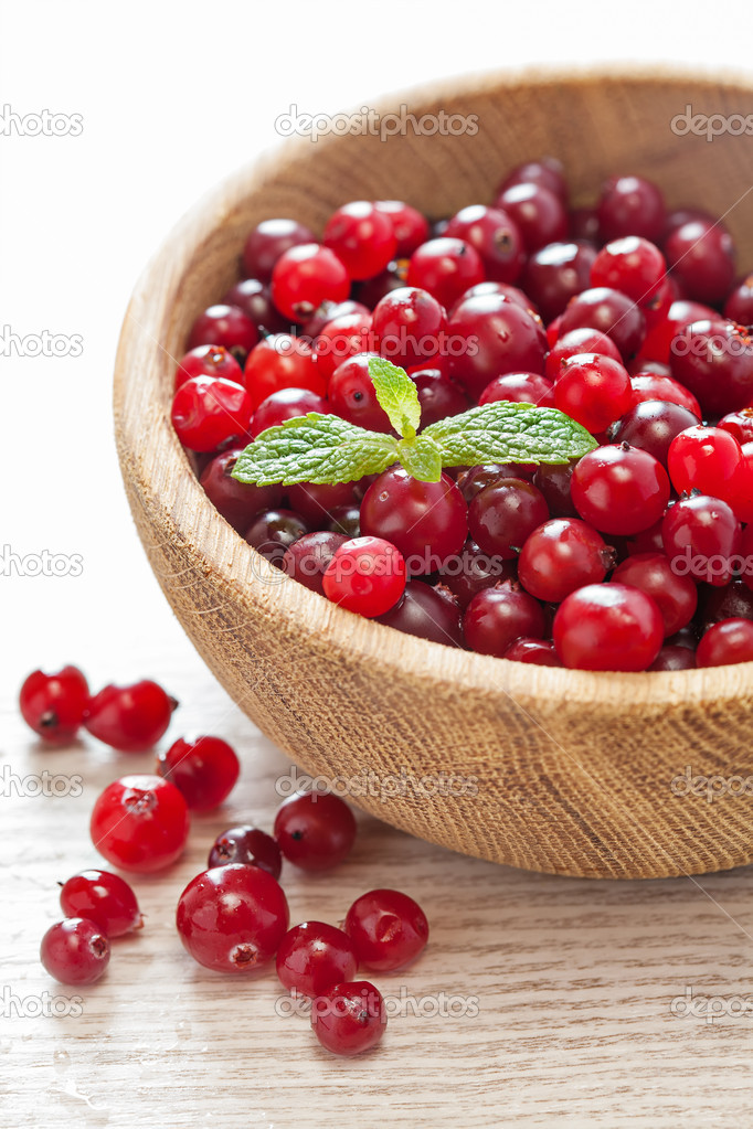 Cranberries in wooden dish