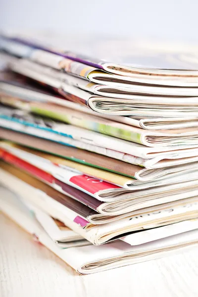 Dergi yığınının