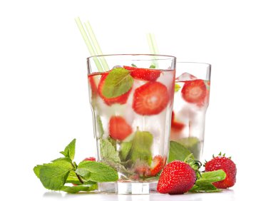 çilek mojito yaz kokteyl içeceği