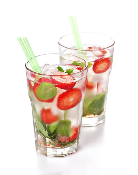 Fresa mojito cóctel de verano bebida —  Fotos de Stock