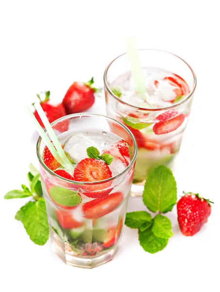 Fresa mojito cóctel de verano bebida —  Fotos de Stock
