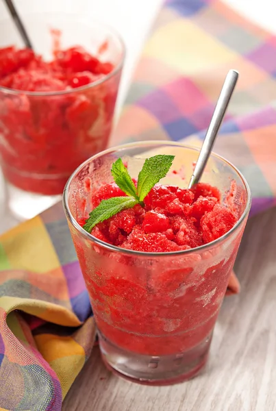 Čerstvý jahodový domácí sorbet — Stock fotografie