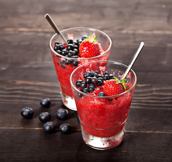 Čerstvý jahodový domácí sorbet — Stock fotografie