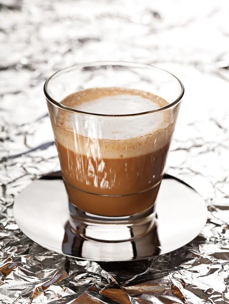 Cortado kahve içmek bardağın içinde Telifsiz Stok Imajlar