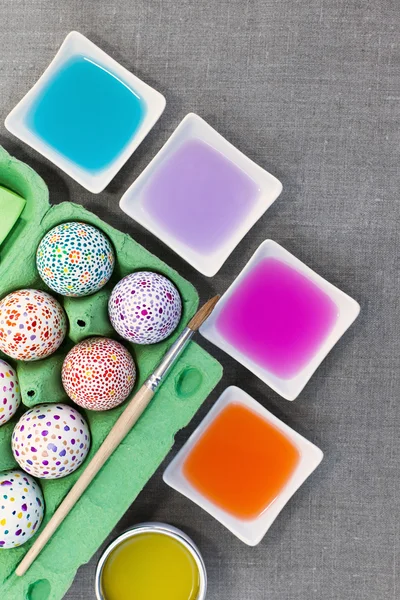 Painting Easter eggs — Stock Photo, Image