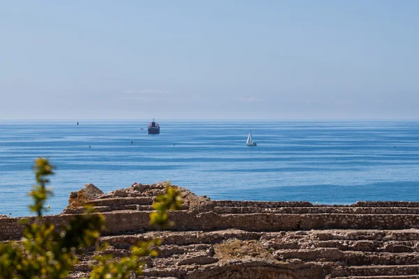 Uitzicht op de zee van tarragona Romeinse colosseum — Stockfoto