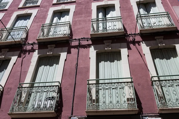 Balkon ve pencere, İspanya — Stok fotoğraf