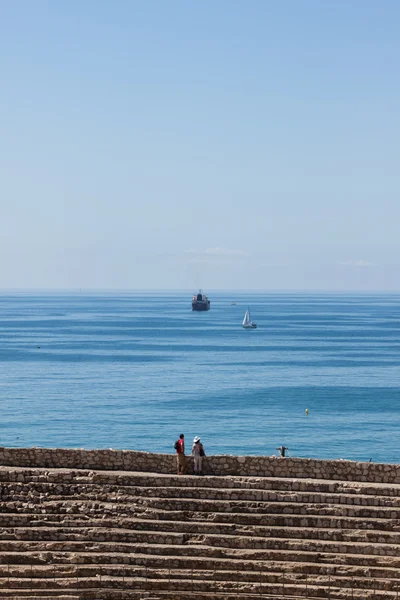 Vista al mar desde el Coliseo Romano de Tarragona — Foto de Stock