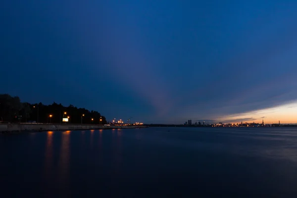 Tallin justo después de la puesta del sol — Foto de Stock
