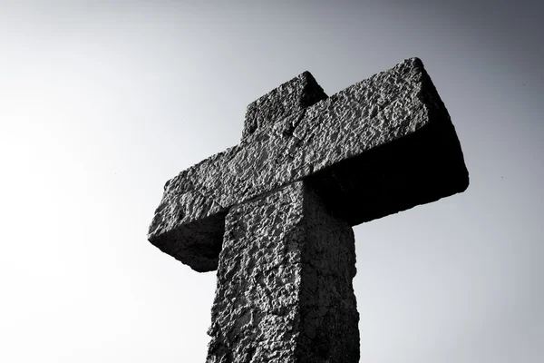 Velha cruz de ston — Fotografia de Stock