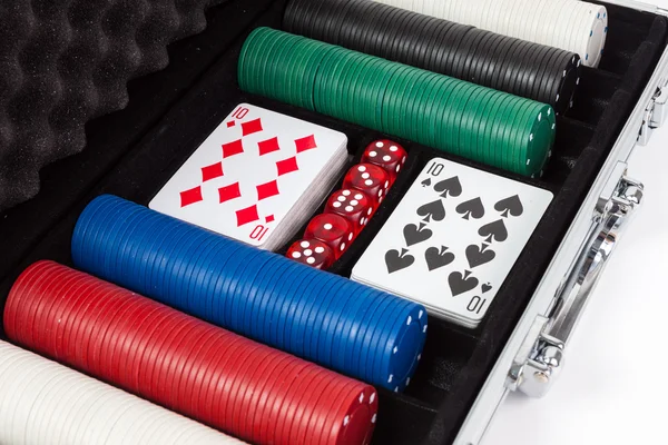 Pokerset i metall resväska — Stockfoto