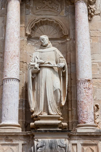 Estatua en Real Monasterio de Santa Maria de Poblet —  Fotos de Stock