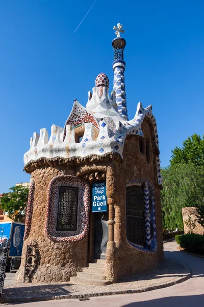 Barcelona park guell pepparkakshus av gaudi — Stockfoto