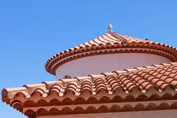 赤瓦屋根の小像 — ストック写真