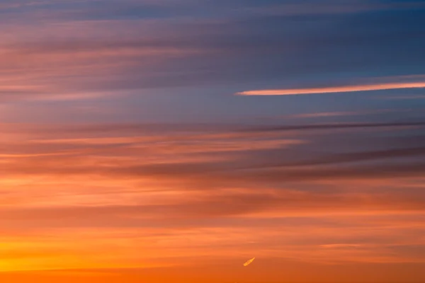 Cielo brillante puesta de sol — Foto de Stock