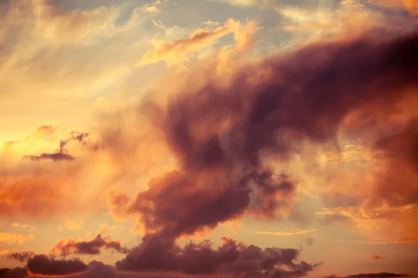 El cielo al atardecer — Foto de Stock