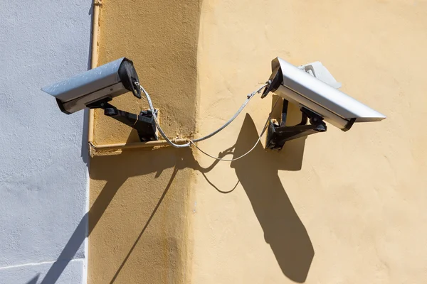 Due telecamere di sicurezza — Foto Stock