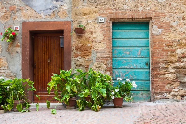 Alte elegante tuskische tür italien — Stockfoto