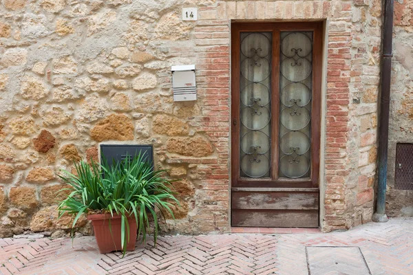 Antigua puerta elegante Toscana Italia — Foto de Stock