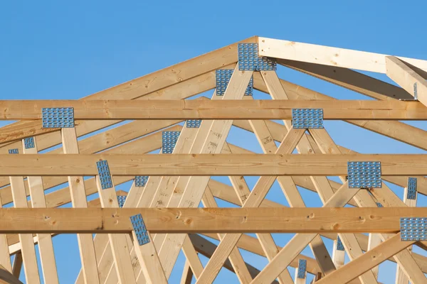 Nieuwe woningbouw huis inlijsten — Stockfoto