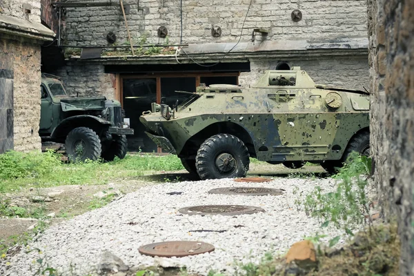 Alte sowjetische Militärfahrzeuge — Stockfoto