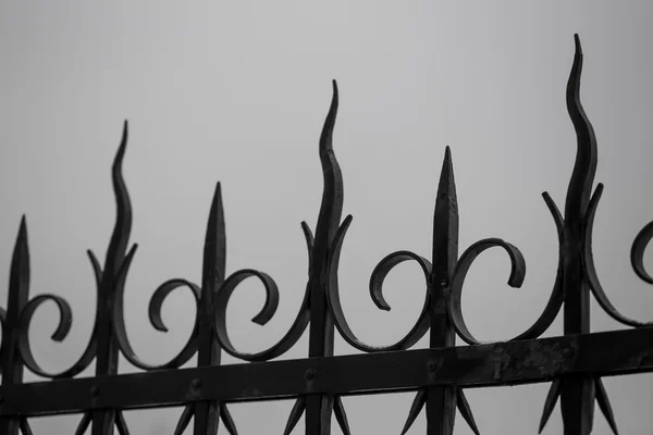 Scary cemetery fence — Stock Photo, Image