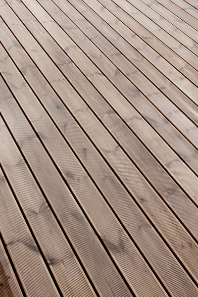 Chão de madeira terraço molhado — Fotografia de Stock