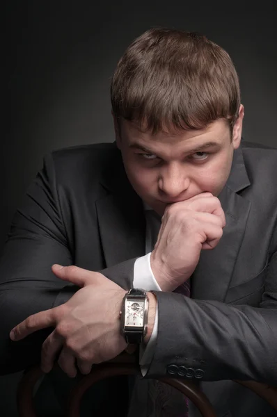 Portrait of thoughtful, serious man. — Stock Photo, Image