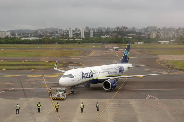 Porto Alegre Brasil Noviembre 2021 Azul Brazilian Airlines Aeropuerto Porto — Foto de Stock