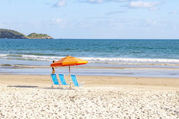 브라질 산타카타리나의 해변에 의자와 — 스톡 사진