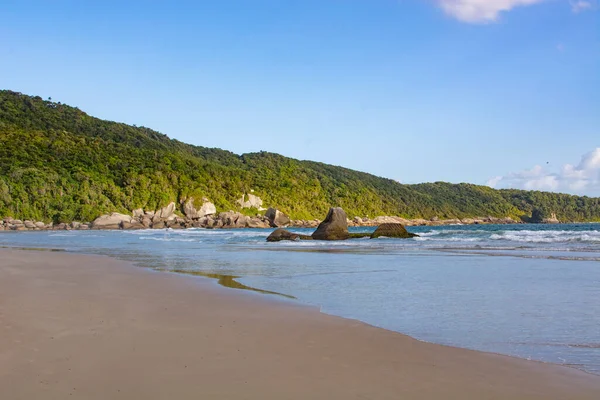 Красивый Тропический Пляж Bombas Санта Катарина Бразилия — стоковое фото