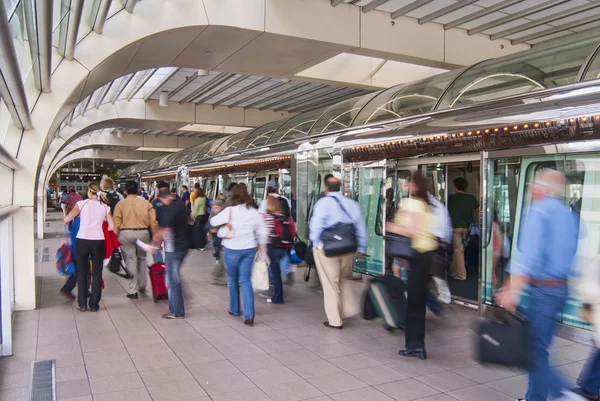 Airport Shuttle to the Gate — Stock Photo, Image