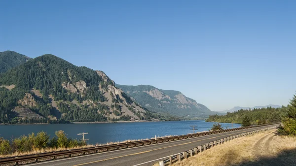 Washington Route 14 em Columbia River Gorge — Fotografia de Stock