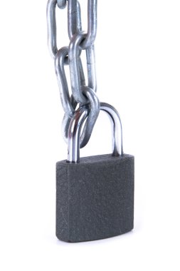 metal zincir ve güvenlik kilidi