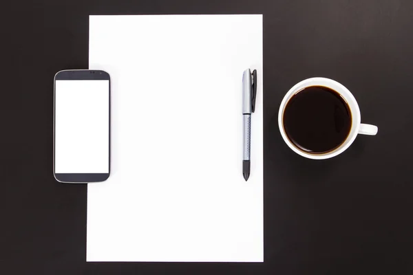 Téléphone, papier et café — Photo