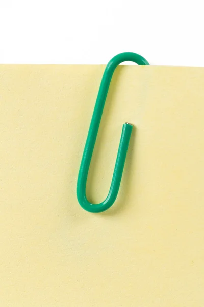 Paperclip met kleverige post — Stockfoto