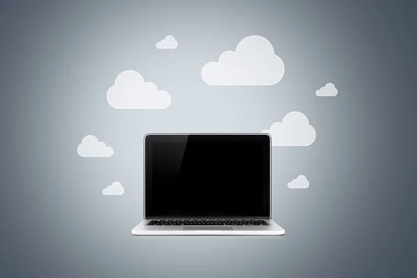 Computadora portátil y tecnología de nube — Foto de Stock