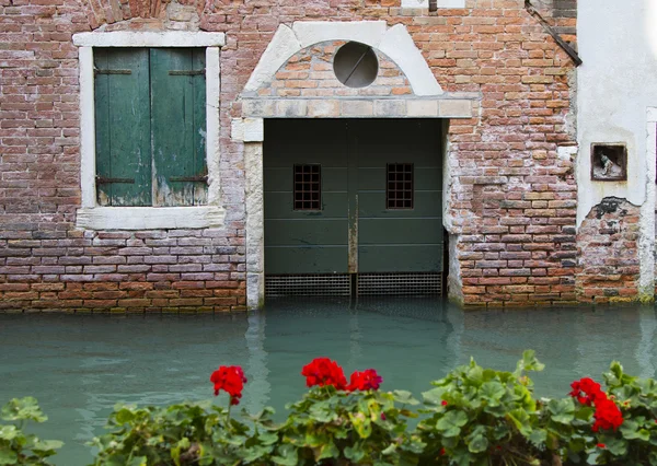 Venedig, Italien, stadens gator på vattnet — Stockfoto