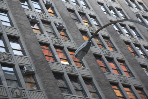 Linterna, ciudad, ventanas de la casa , — Foto de Stock