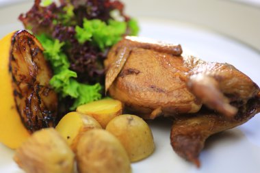 Gıda, kızarmış bıldırcın, patates,