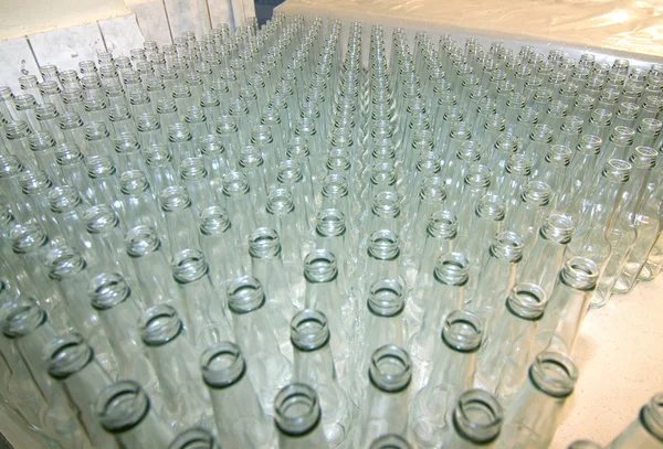 Tillverkning av flaskor, dryck — Stockfoto