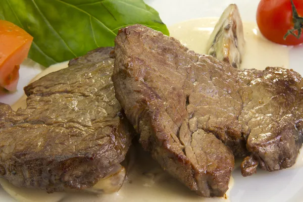 Fleischgericht mit Kartoffeln — Stockfoto