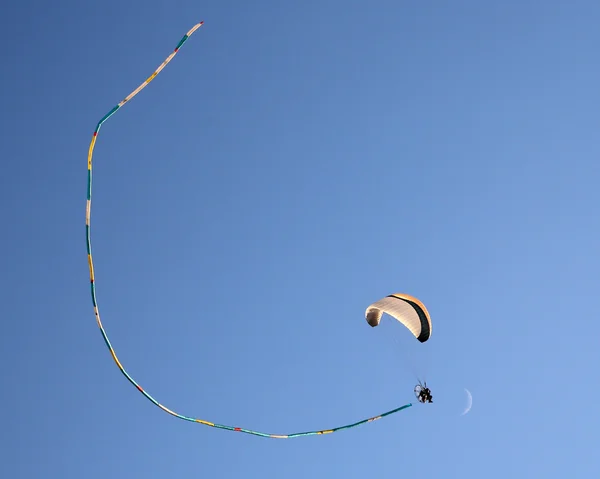 Parapente au clair de lune — Photo