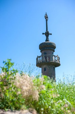 Dinyeper nehri yakınlarındaki şato Ukrayna