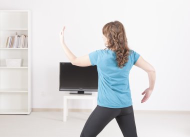 kadın exercisng evde